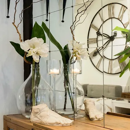 Trastevere Gem Cozy Light-filled Retreat * Rome