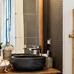 Trastevere Gem Cozy Light-filled Retreat *