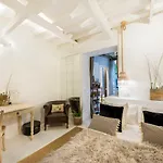 Trastevere Gem Cozy Light-filled Retreat Lägenhet