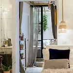 Trastevere Gem Cozy Light-filled Retreat Rom