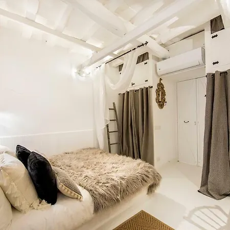 Trastevere Gem Cozy Light-filled Retreat Lejlighed *